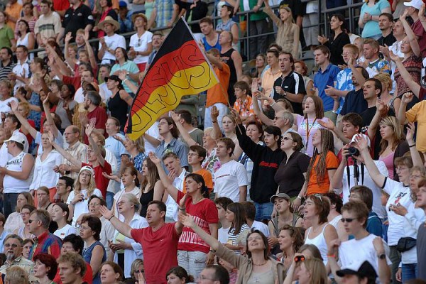 Crowd-Worship-2-German-Flag